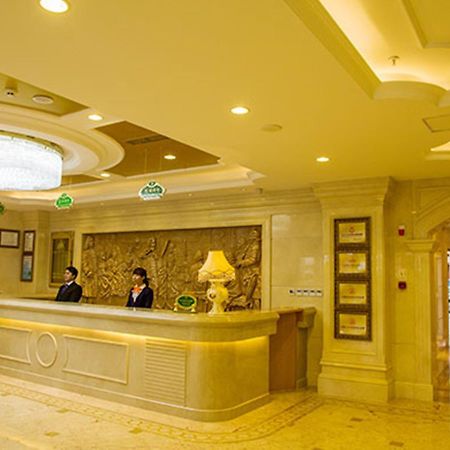 Vienna International Hotel Lhasa Potala Palace Esterno foto
