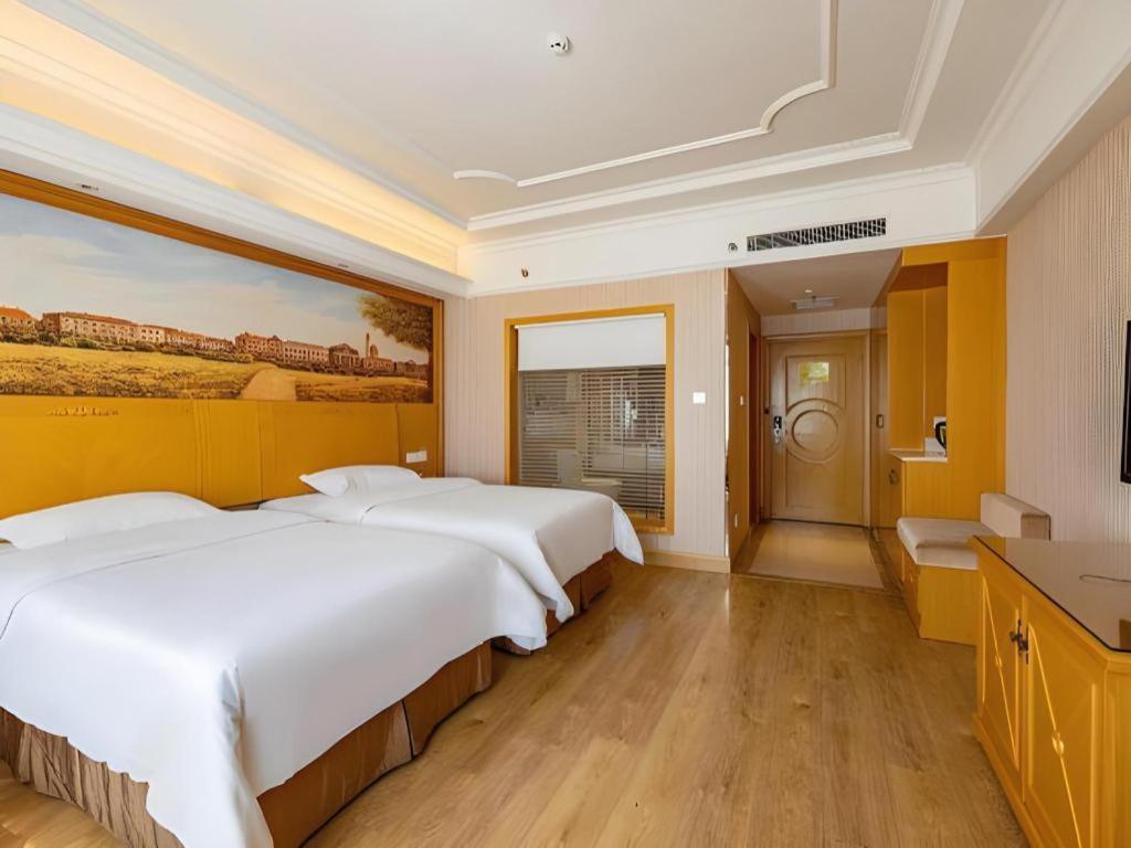 Vienna International Hotel Lhasa Potala Palace Esterno foto