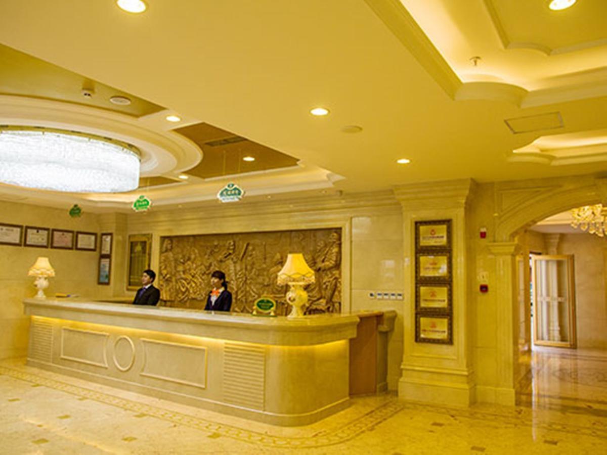 Vienna International Hotel Lhasa Potala Palace Esterno foto